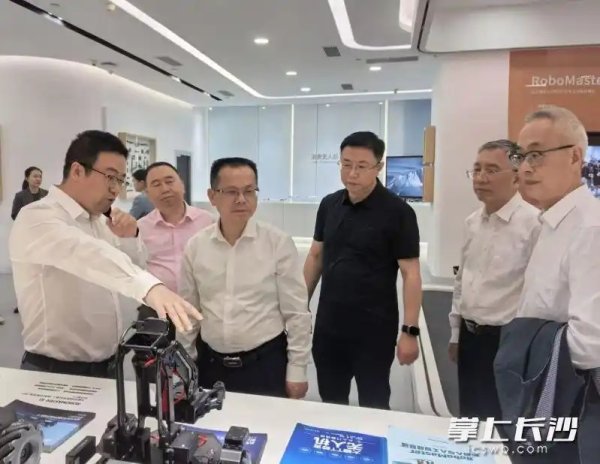 罗缵吉带队赴广州市、深圳市考察学习地方立法、基层立法联系点工作