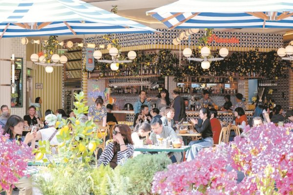 一朵花，绽出满城芬芳“花样”消费｜五个“一”拉动“五一”大市场之三