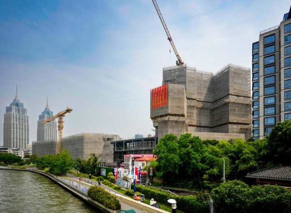 滨水新空间！华东政法大学长宁校区改扩建工程实现全面结构封顶