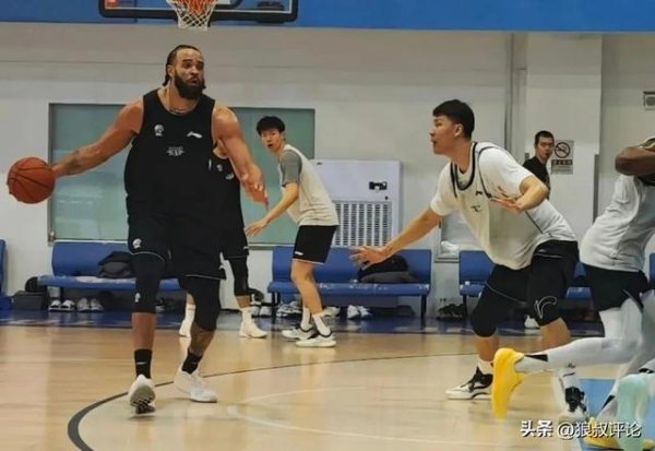 媒体人：北京男篮近期收到多份对范子铭问询 球员渴望时间登场打球