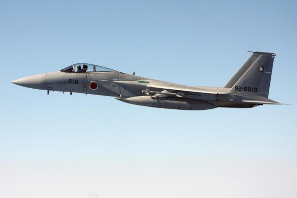 日本航空自卫队连曝飞机“掉零件”事件